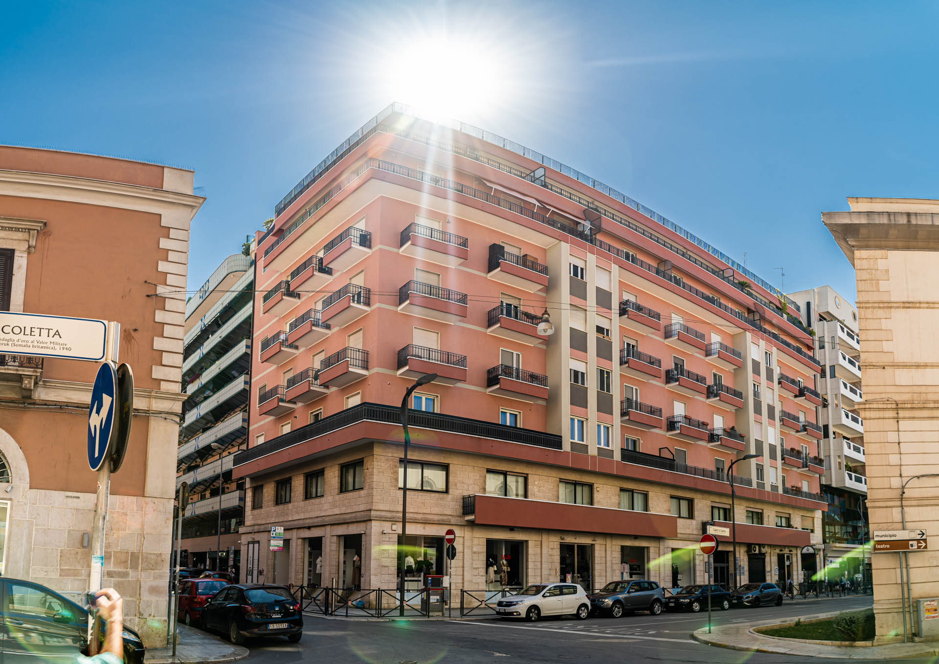 Barletta - P.zza Caduti in Guerra, 11-12